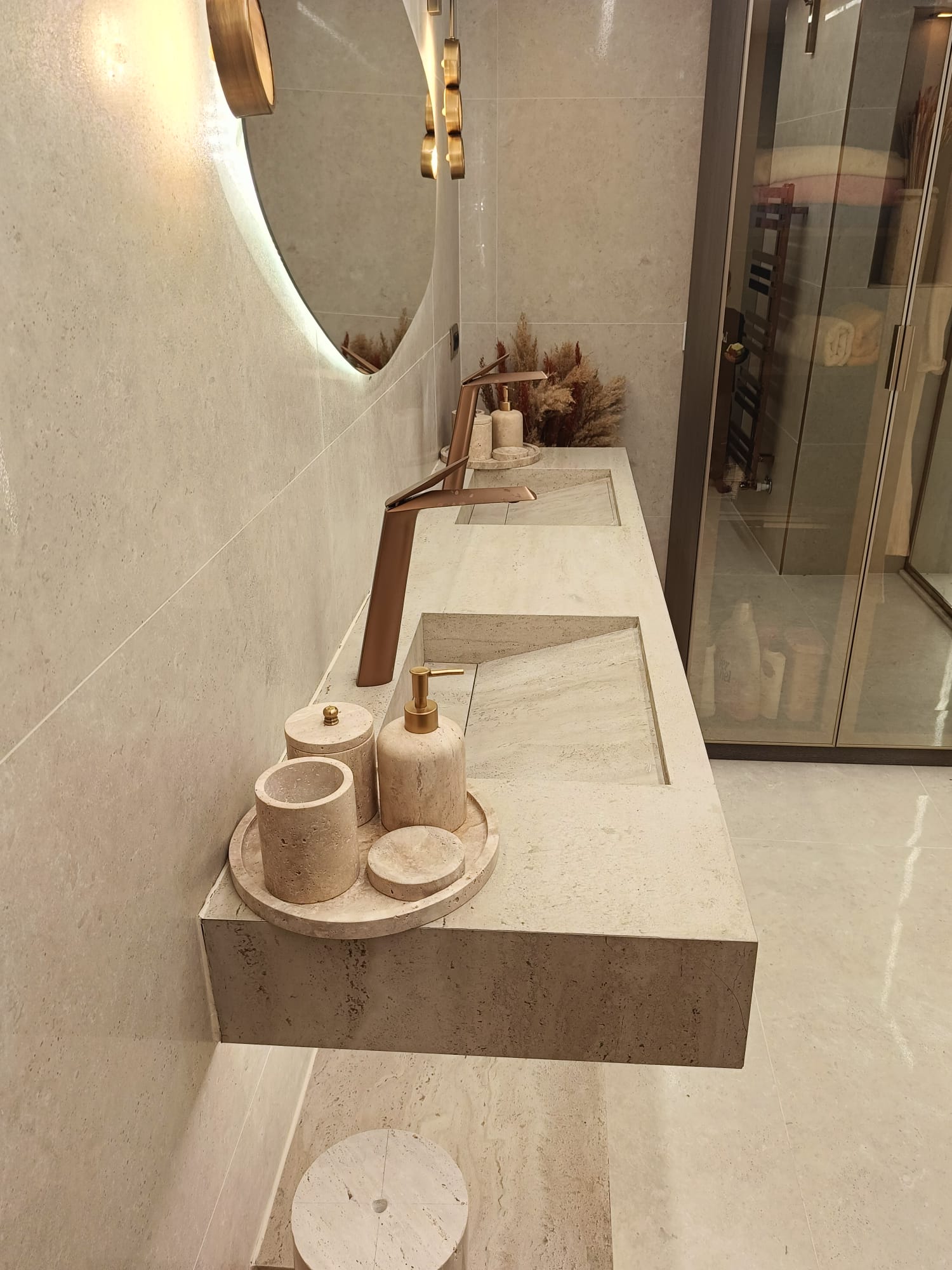 TRAVERTEN DOKUNUN SİHİRLİ ELLERDE Kİ DÖNÜŞÜMÜ